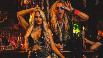STEEL PANTHER's MICHAEL STARR Teams Up With SOPHIE LLOYD For 'Runaway' Single